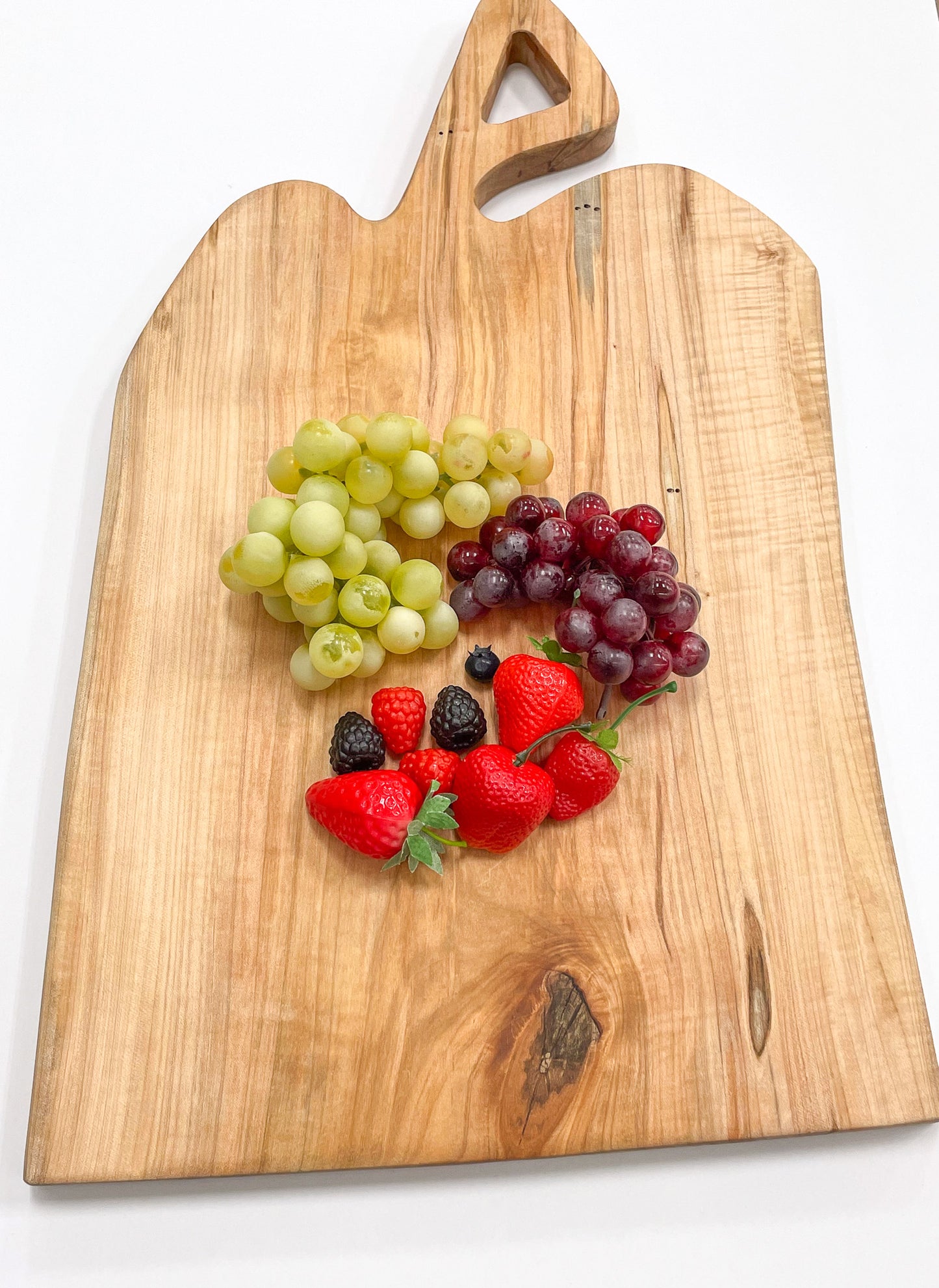 Maple Plain Cutting Board w/Triangle Handle